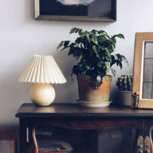 Creamy Table Light