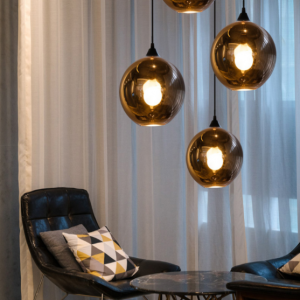 Niche Solitaire Pendant Light